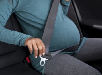 sauver_mon_permis_femme_enceinte_ceinture_securite.jpg