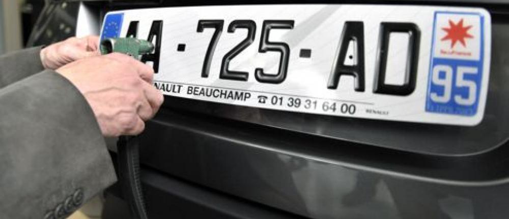 Falsifier une plaque d’immatriculation ? Rien de plus facile…
